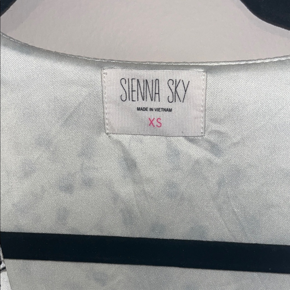 🔥Sienna Sky White Floral High Low Dress - Picture 2 of 4